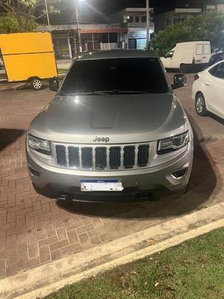 JEEP GRAND CHEROKEE 3.6 LAREDO 4X4 V6 24V GASOLINA 4P AUTOMÁTICO